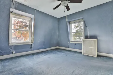 5 Rogers Street Nashua NH 03064