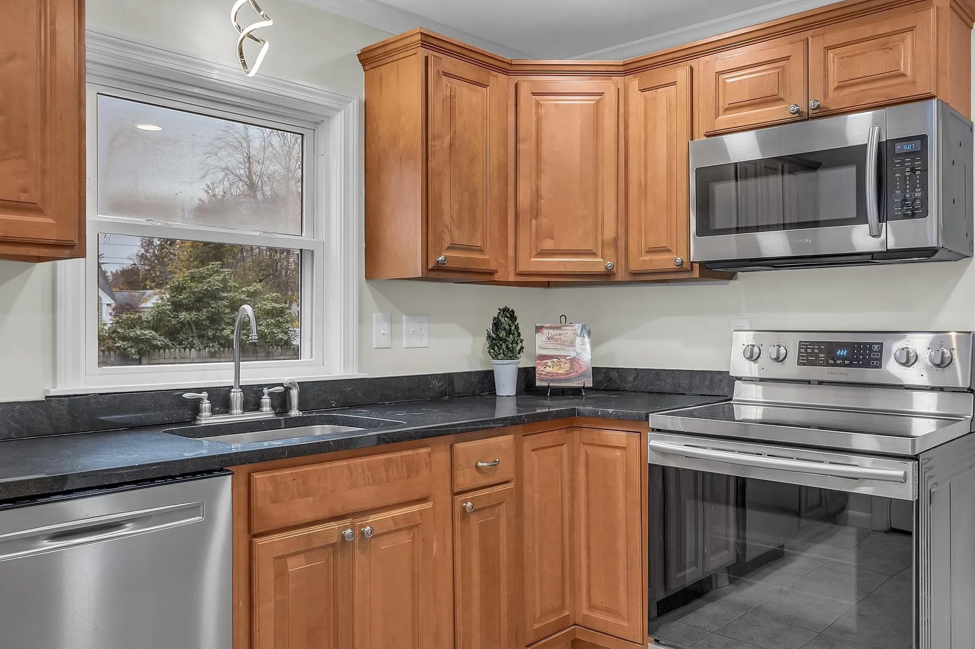 9 Plains Road Bedford NH 03110