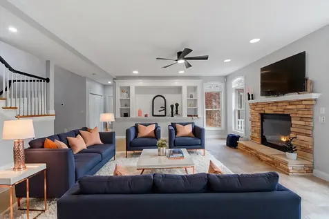 57 Windsor Boulevard Londonderry NH 03053