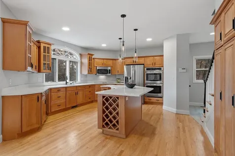 57 Windsor Boulevard Londonderry NH 03053
