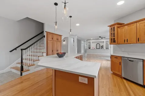 57 Windsor Boulevard Londonderry NH 03053