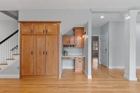 57 Windsor Boulevard Londonderry NH 03053