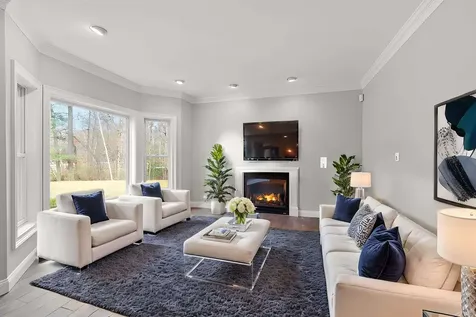 57 Windsor Boulevard Londonderry NH 03053