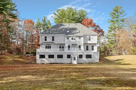 57 Windsor Boulevard Londonderry NH 03053