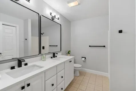 57 Windsor Boulevard Londonderry NH 03053