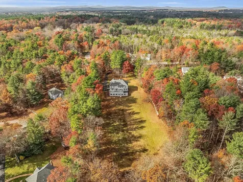 57 Windsor Boulevard Londonderry NH 03053