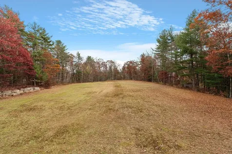 57 Windsor Boulevard Londonderry NH 03053
