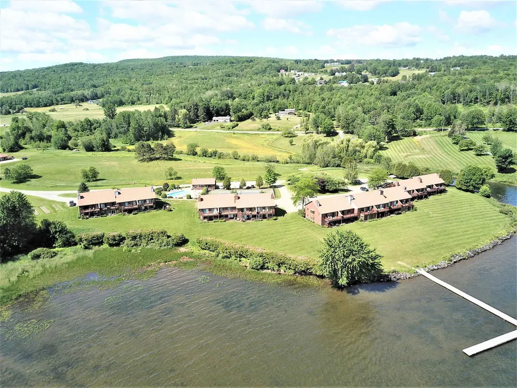 399 Holbrook Bay Commons Newport Town VT 05857