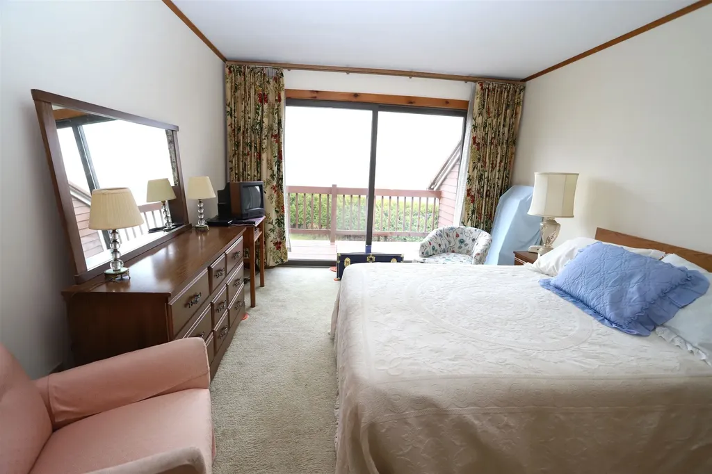 399 Holbrook Bay Commons Newport Town VT 05857