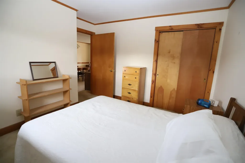 399 Holbrook Bay Commons Newport Town VT 05857