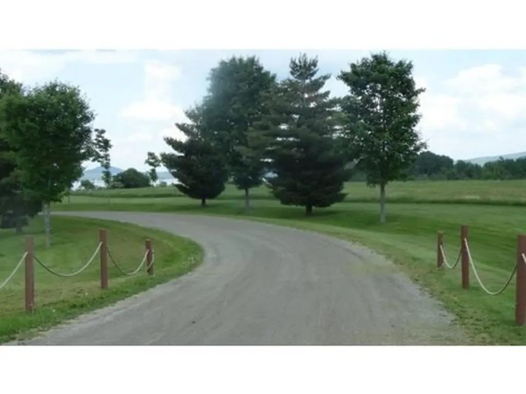 399 Holbrook Bay Commons Newport Town VT 05857