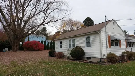 10 Riverside Drive Dover NH 03820