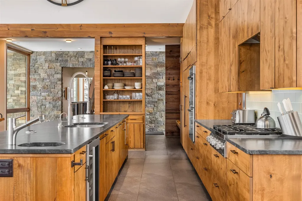 64 Tamarack Road Stratton VT 05155