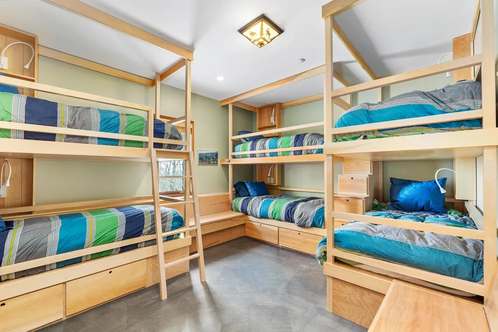 64 Tamarack Road Stratton VT 05155