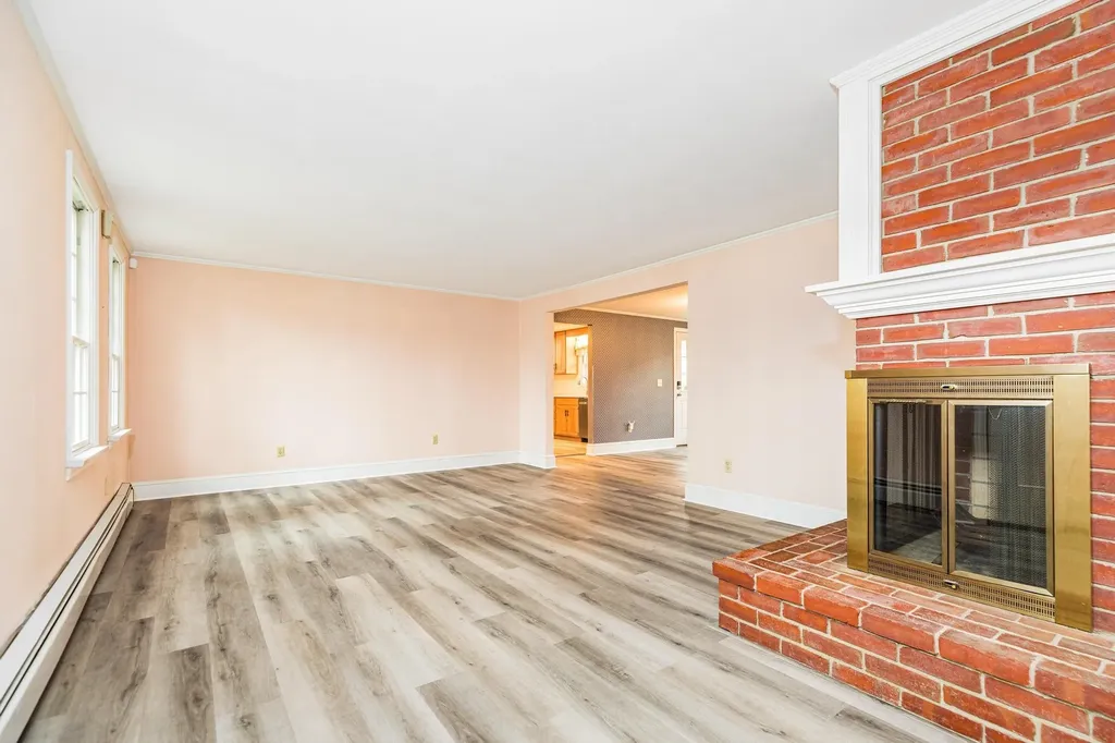 5 Edgewood Lane Rochester NH 03867