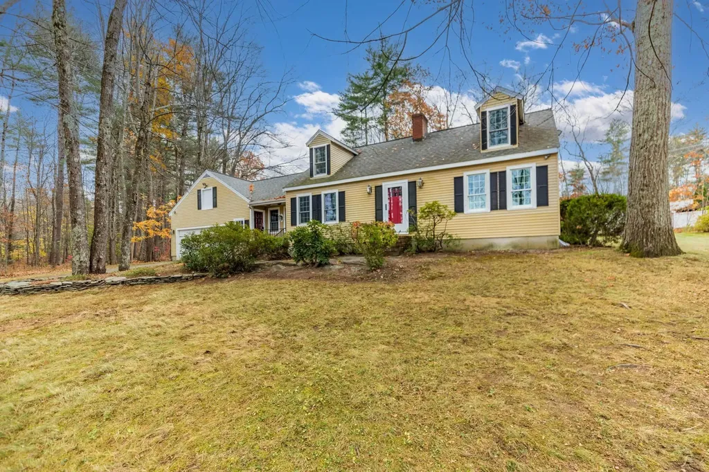 5 Edgewood Lane Rochester NH 03867