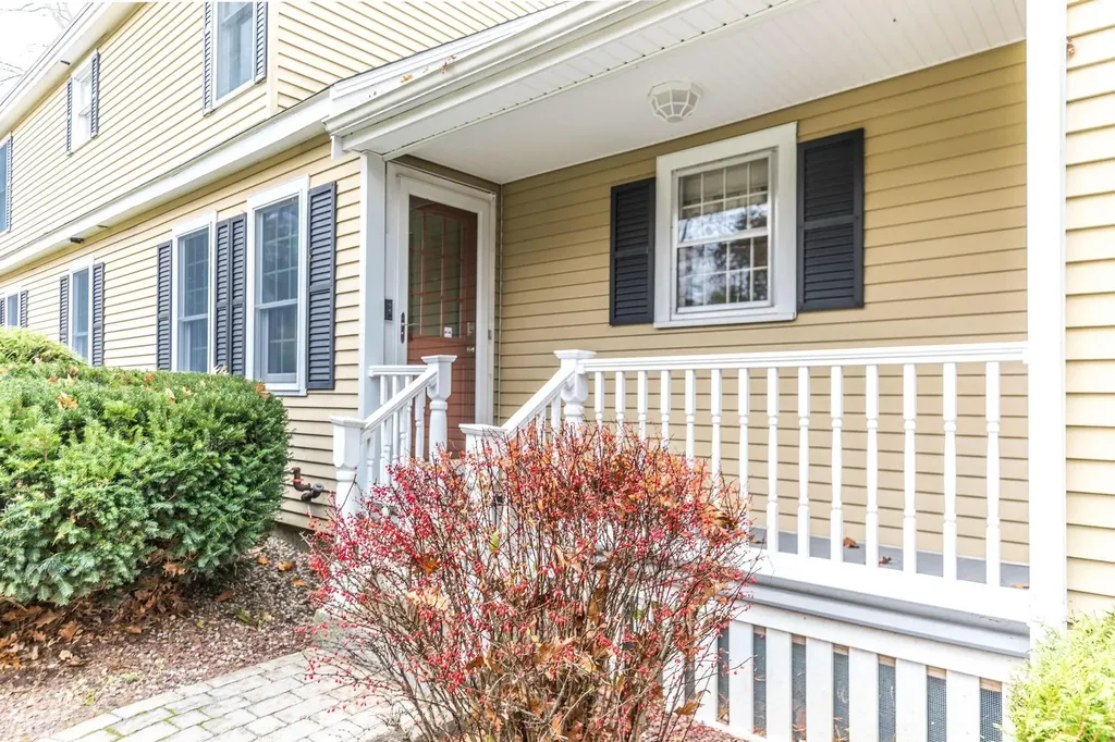 5 Edgewood Lane Rochester NH 03867