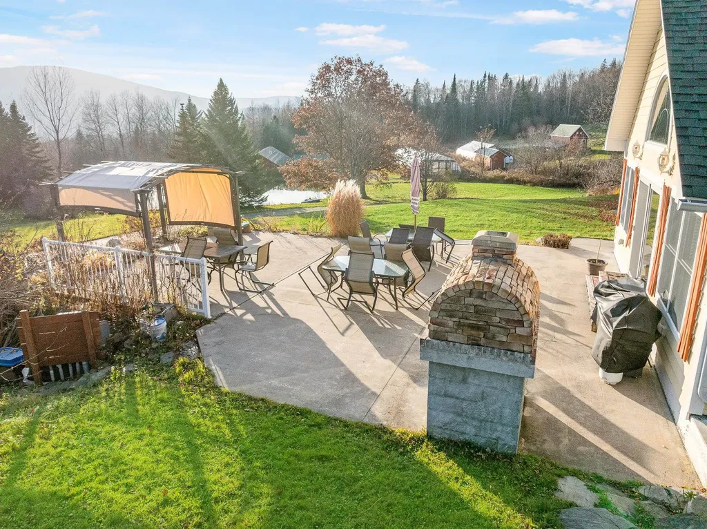 85 Angels Road Colebrook NH 03576