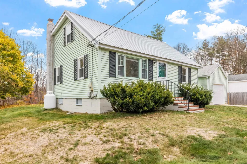 385 N. Main Street Wolfeboro NH 03894