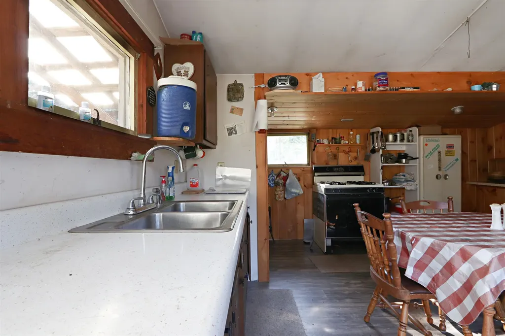 190 Victory Road Kirby VT 05819