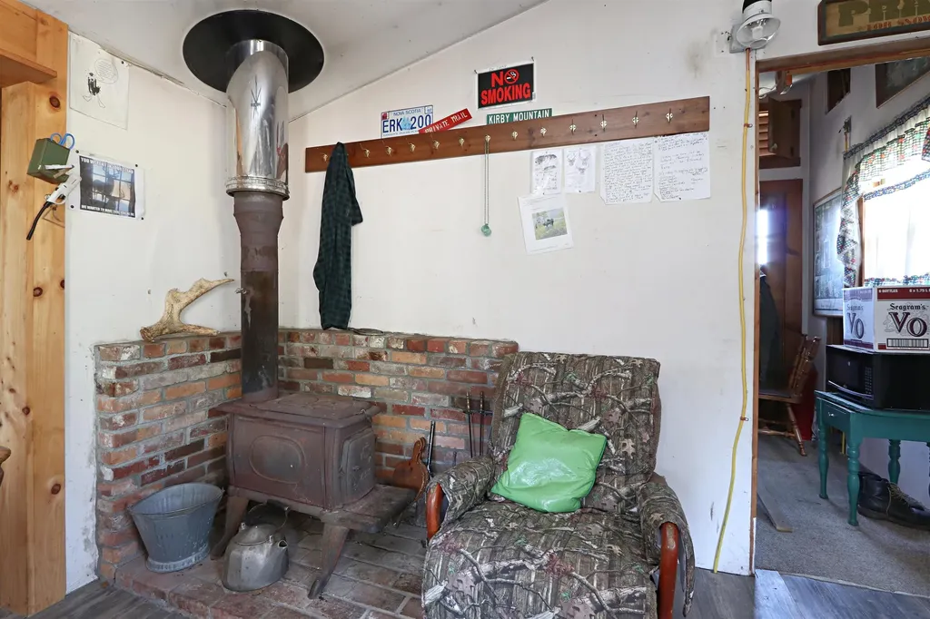 190 Victory Road Kirby VT 05819