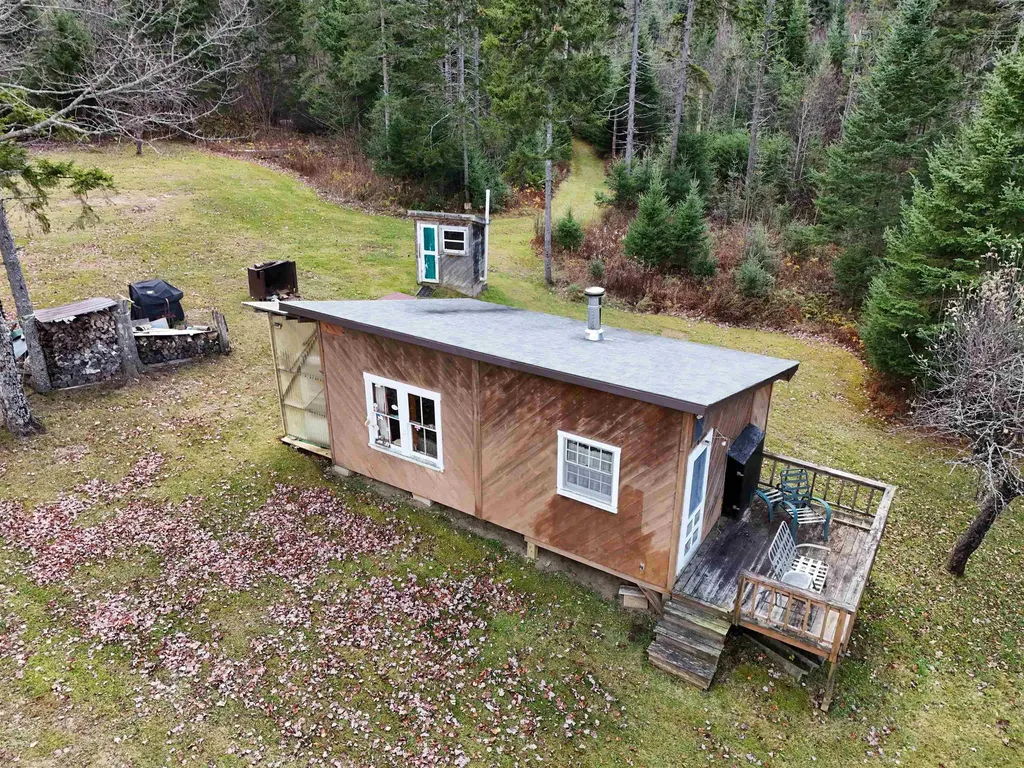 190 Victory Road Kirby VT 05819