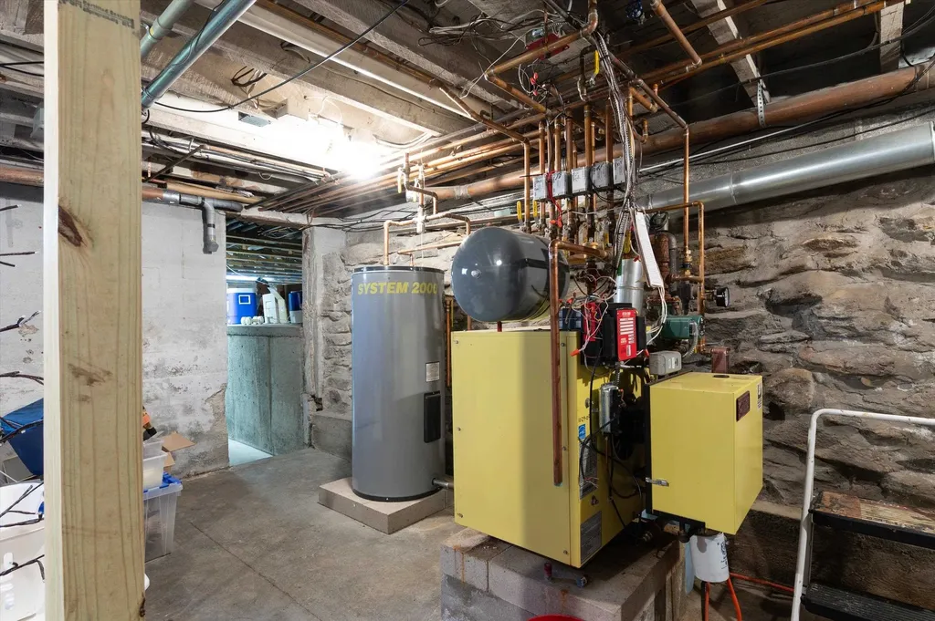 37 Breezy Hill Road Springfield VT 05156-0000