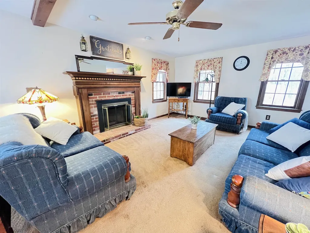 125 Old Mountain Road Northwood NH 03261