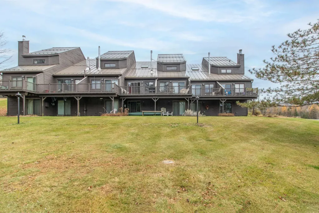 25 Burkeside Road Burke VT 05832
