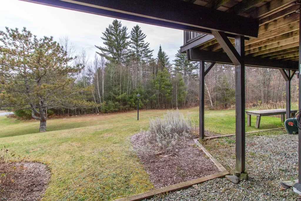 25 Burkeside Road Burke VT 05832