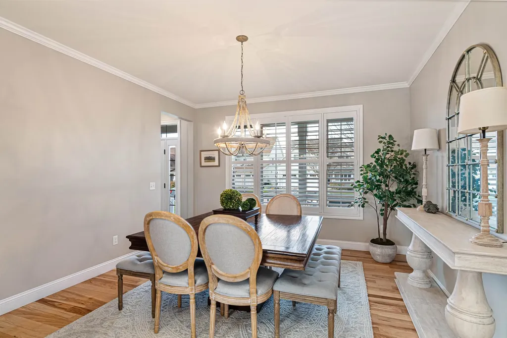 255 Crispin Drive South Burlington VT 05403