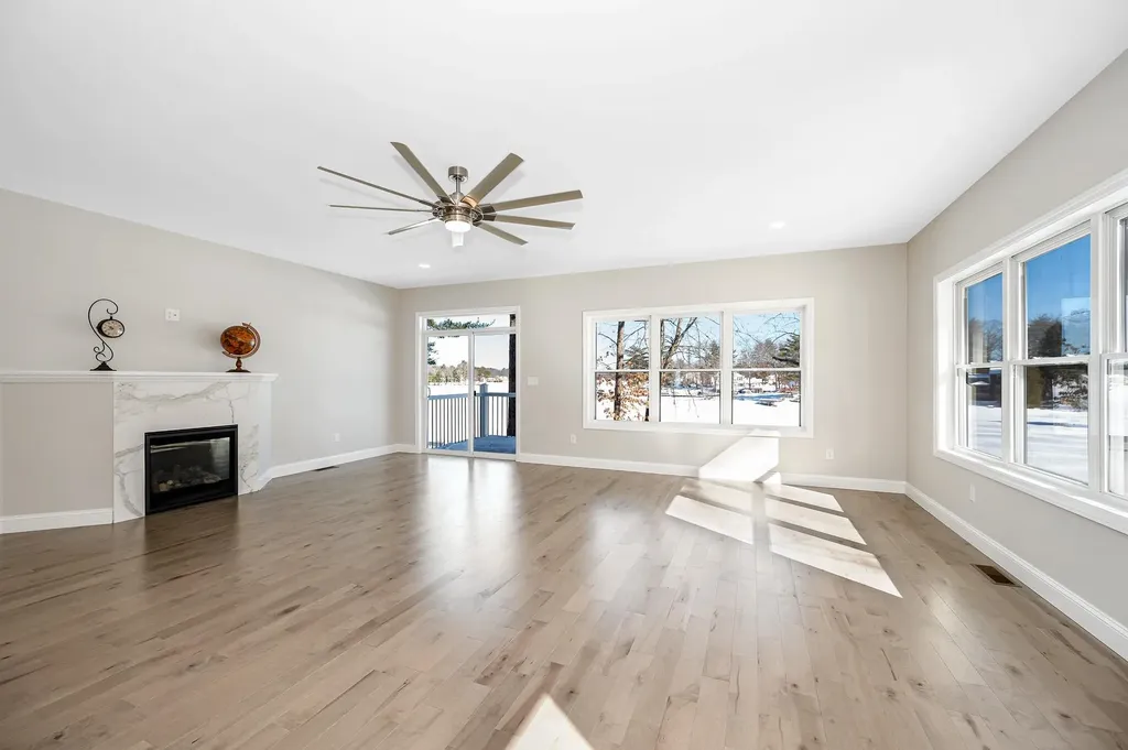 301 Shore Drive Salem NH 03079