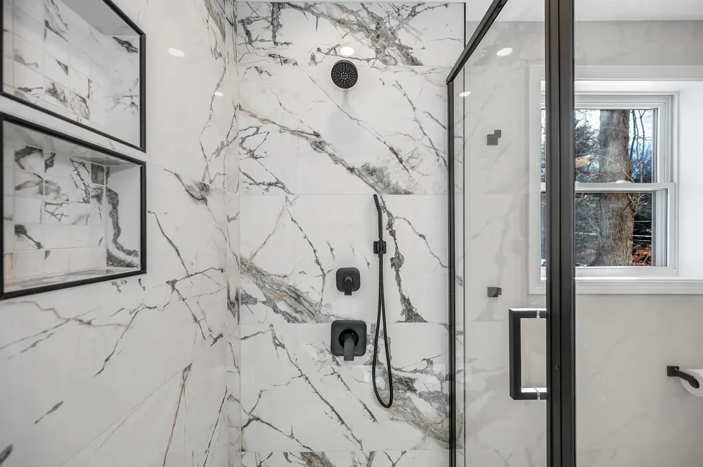 301 Shore Drive Salem NH 03079