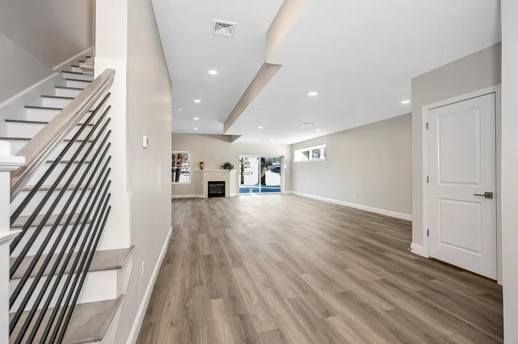 301 Shore Drive Salem NH 03079