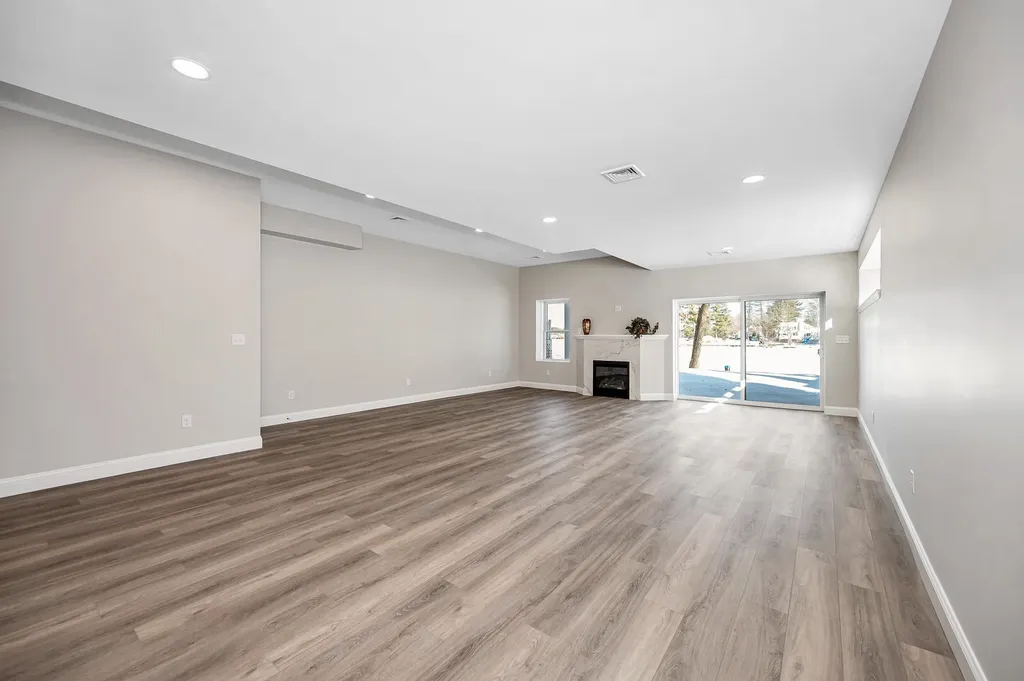 301 Shore Drive Salem NH 03079