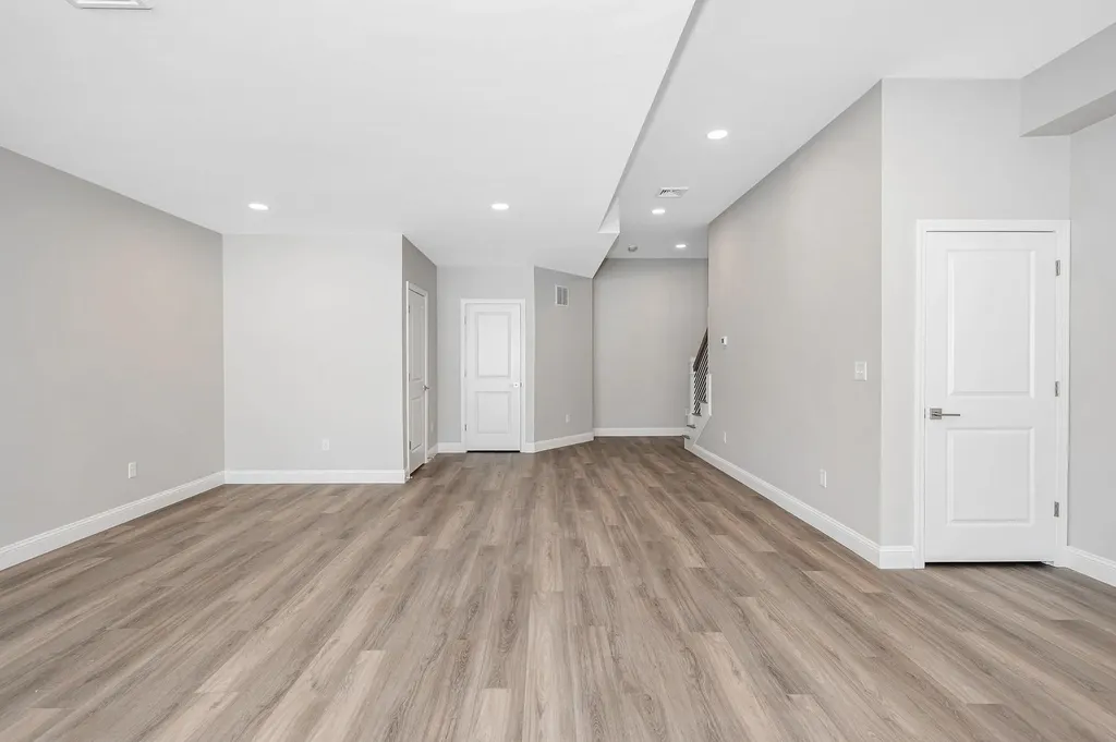 301 Shore Drive Salem NH 03079