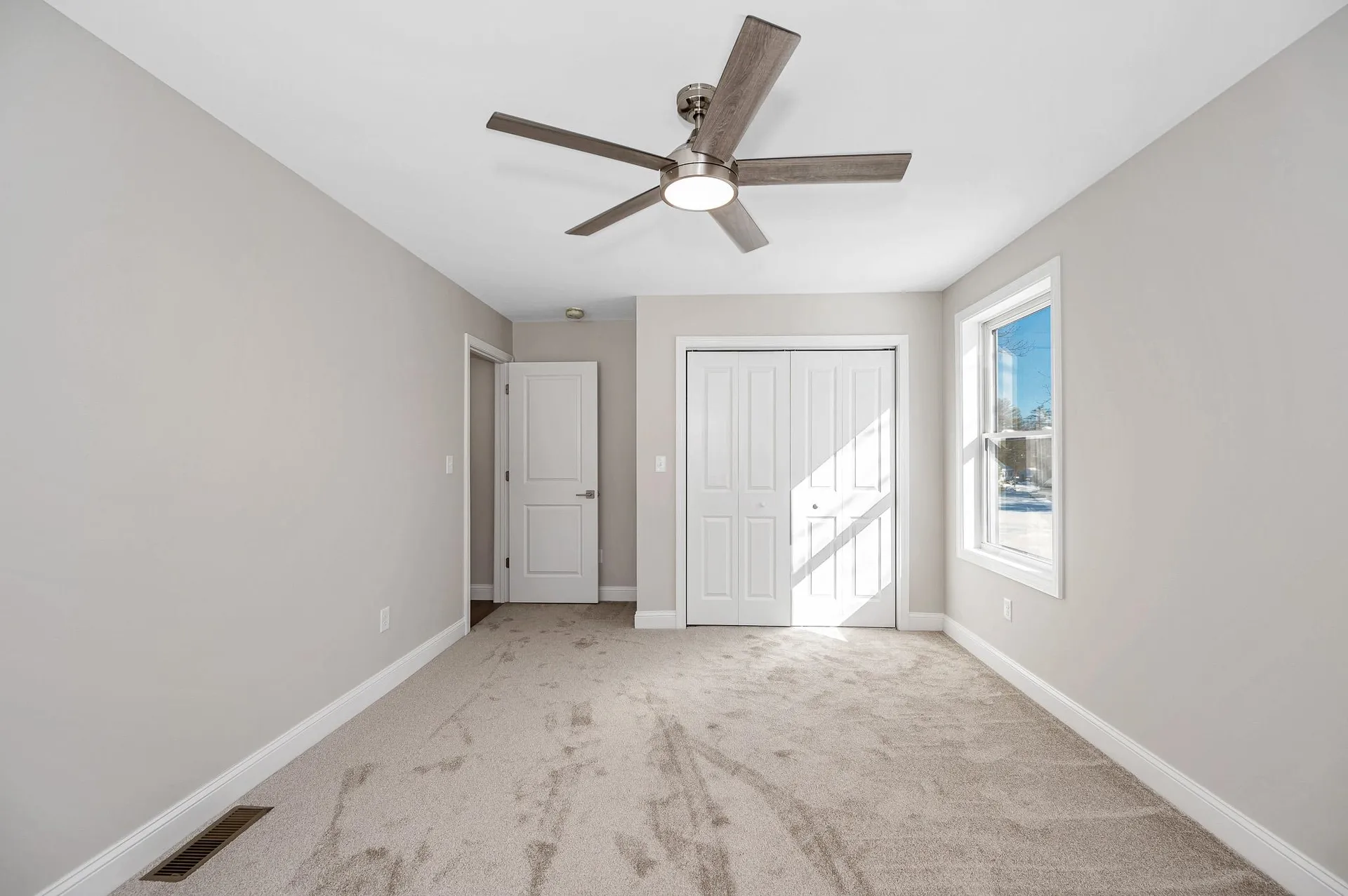 301 Shore Drive Salem NH 03079