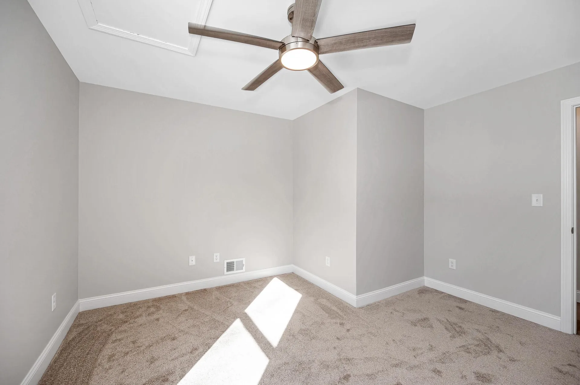 301 Shore Drive Salem NH 03079