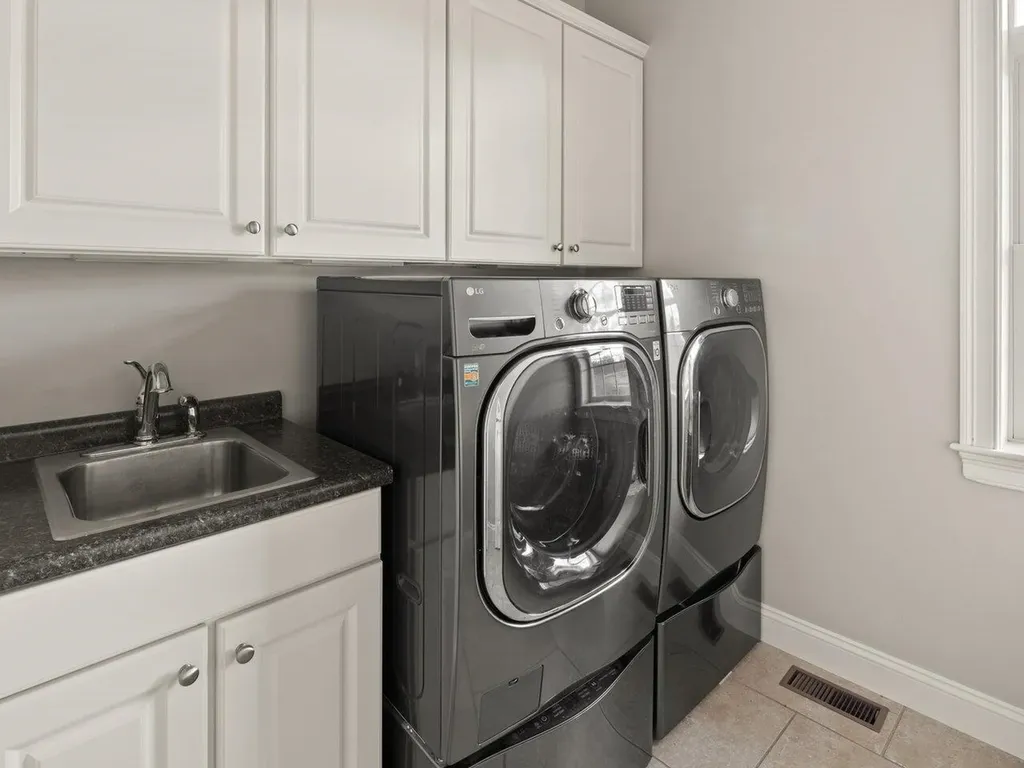 62 Crispin Drive South Burlington VT 05403