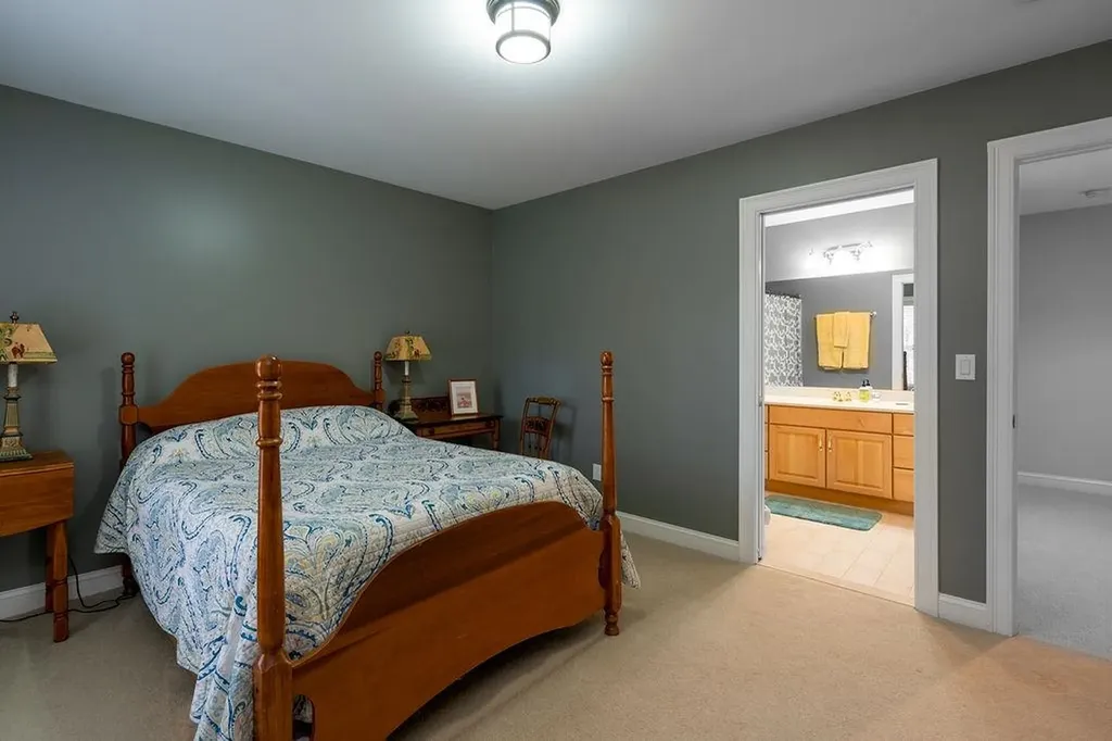 579 Sagamore Avenue Portsmouth NH 03801