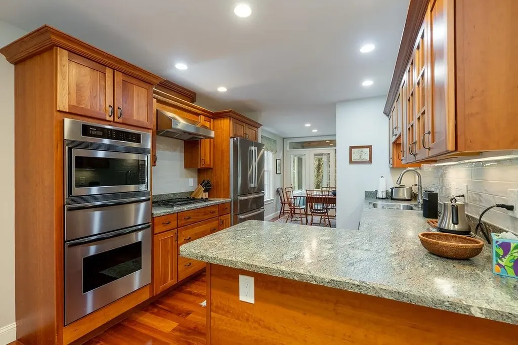 579 Sagamore Avenue Portsmouth NH 03801