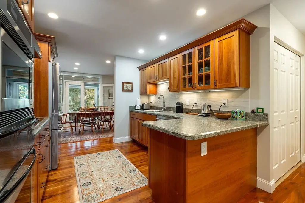 579 Sagamore Avenue Portsmouth NH 03801