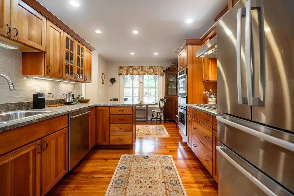 579 Sagamore Avenue Portsmouth NH 03801