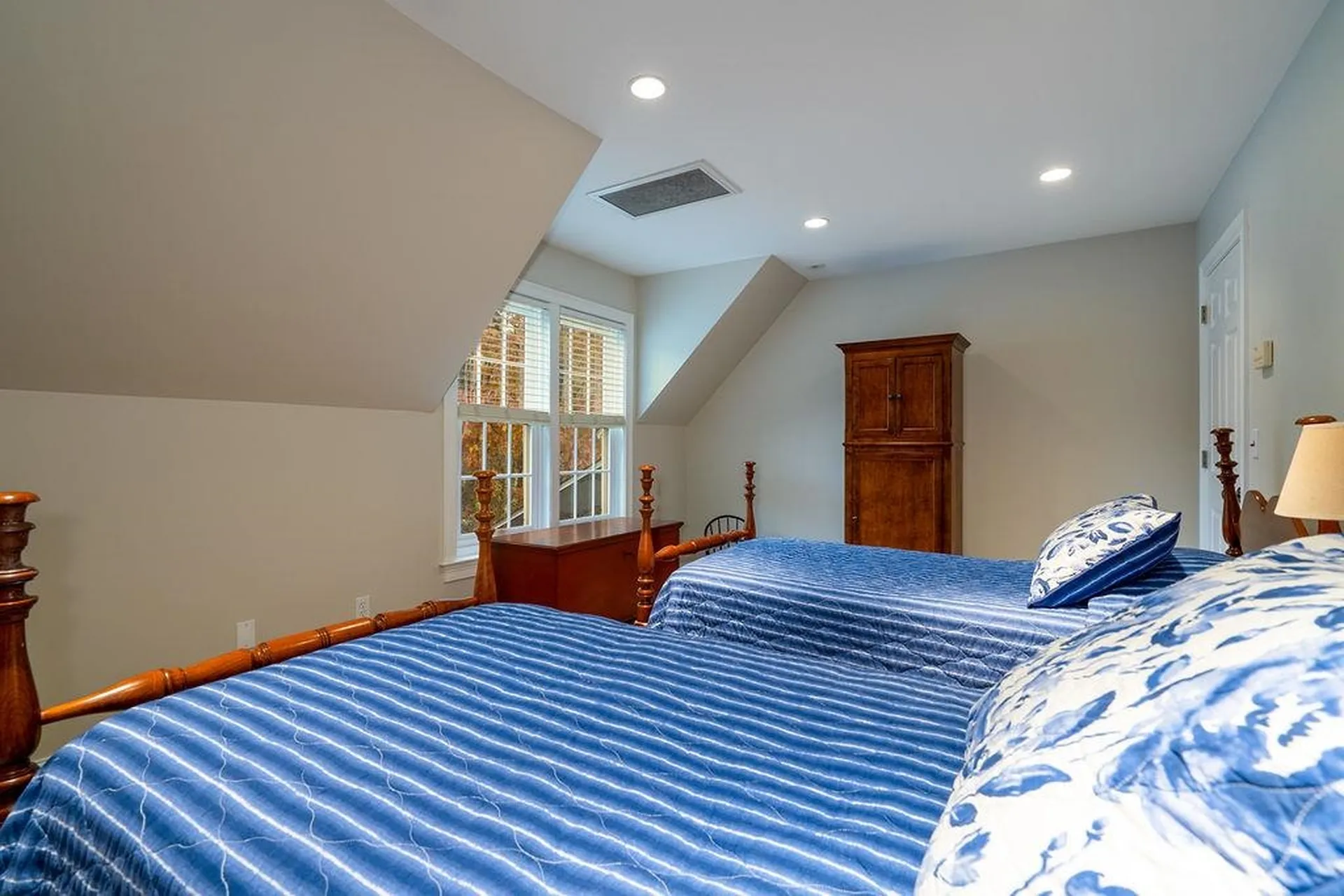 579 Sagamore Avenue Portsmouth NH 03801