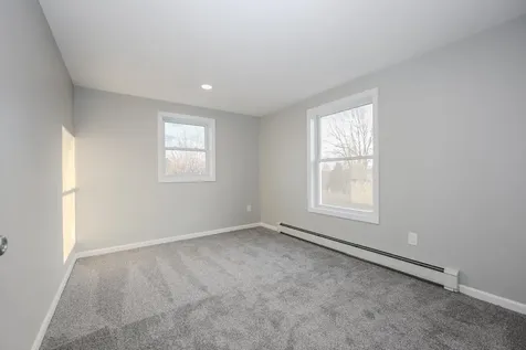 578 Rollins Road Rollinsford NH 03869