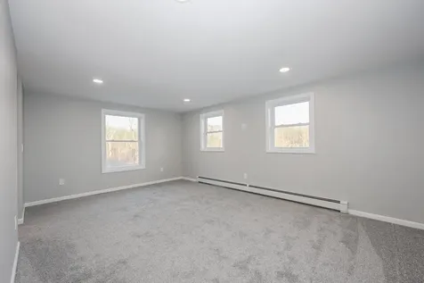 578 Rollins Road Rollinsford NH 03869