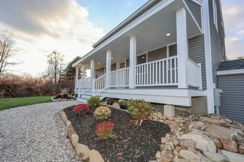 578 Rollins Road Rollinsford NH 03869