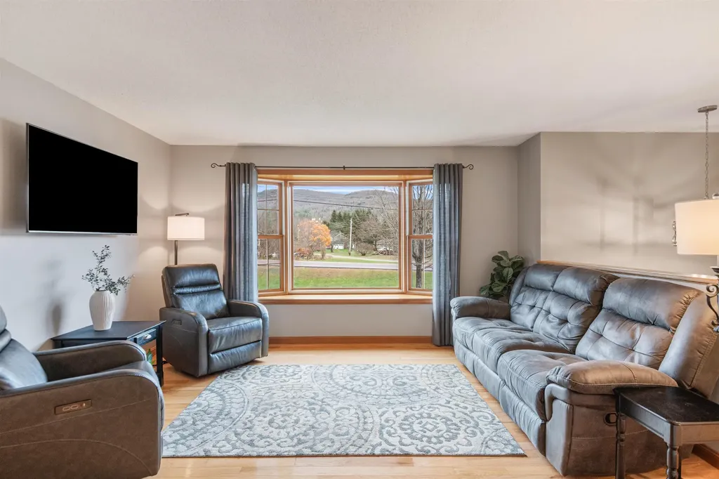 3040 Cochran Road Richmond VT 05477