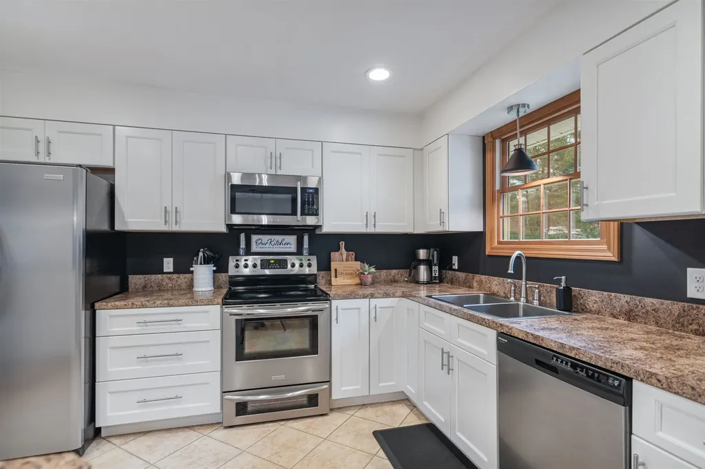 3040 Cochran Road Richmond VT 05477