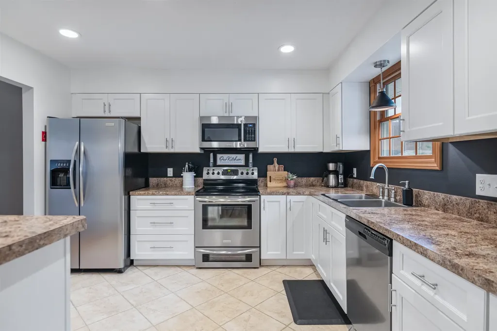 3040 Cochran Road Richmond VT 05477